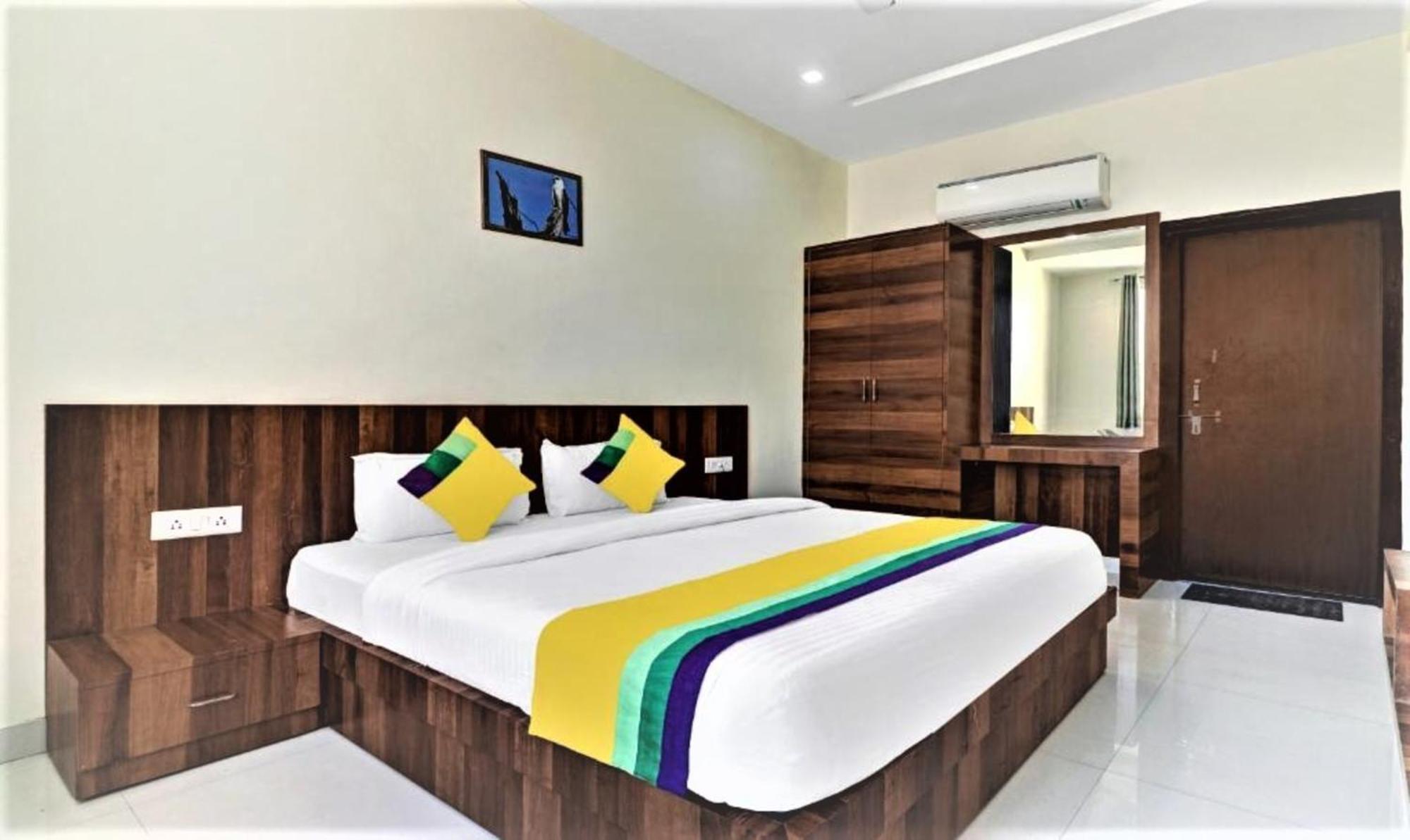 Hotel Ravi Residency Bharatpur Eksteriør billede