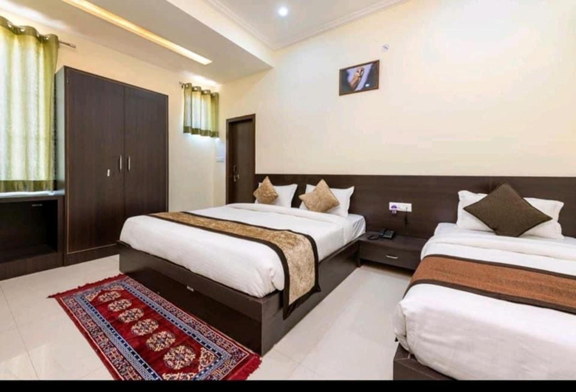 Hotel Ravi Residency Bharatpur Eksteriør billede